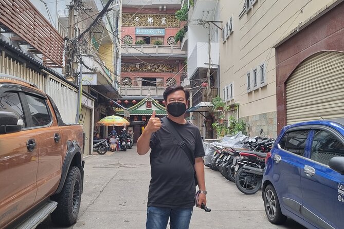 Saigon Private/Small Group Walking Food Tour with 13 Tastings - Ho Thi Ky Flower Market and six quick tastes