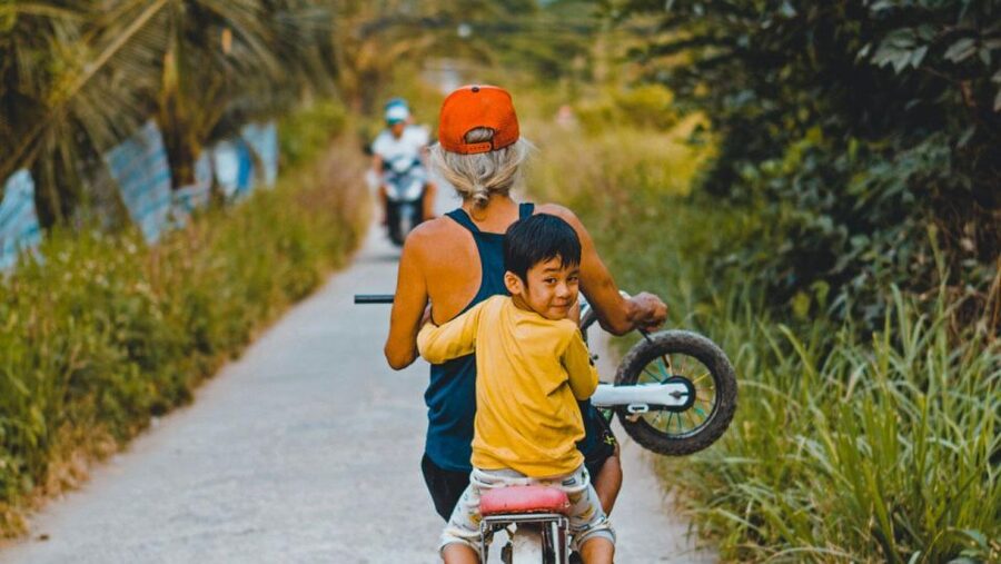 Saigon's Last Mekong Countryside Cycle Tour-Ho Chi Minh City - Stop 1: The Thanh Da market near 208 Tổ 52
