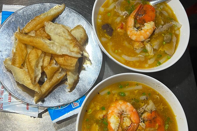 Saigon Street Food By Night - Foodie City Private Tour With Local Guide - Pho or bun bo gives you a proper dinner