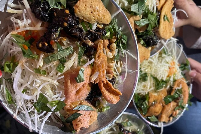 Saigon Street Food By Night - Foodie City Private Tour With Local Guide - What the private guide adds