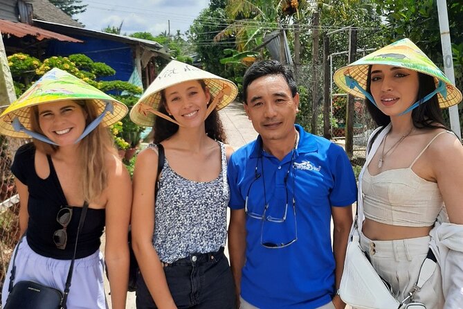 SMALL GROUP - Mekong Delta 1 Day Tour with Lunch - Don Ca Tai Tu and the local sound of the Delta