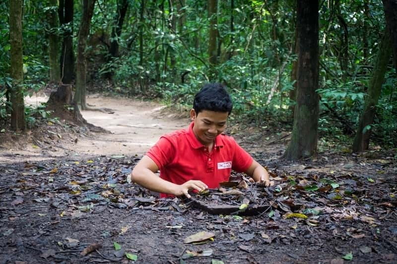 Small Group Tour: Ho Chi Minh City and Cu Chi Tunnels - The road to Cu Chi and the introductory film