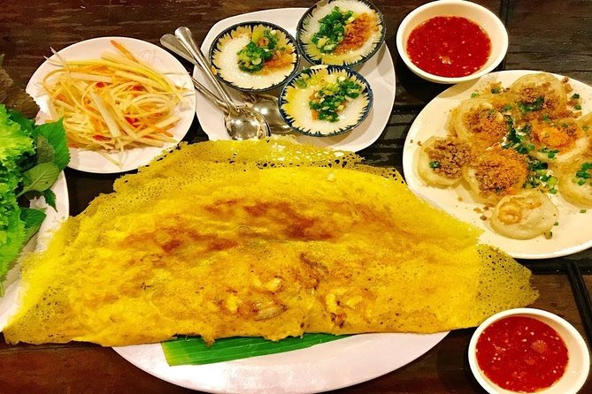 Taste the Unreal Street Food Walking Tour in Saigon - Starting in District 3 by Taxi