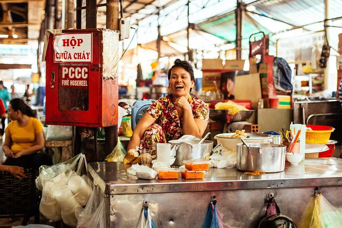 The 10 Tastings of Ho Chi Minh City With Locals: Private Street Food Tour - Ben Thanh Market and the first local bites