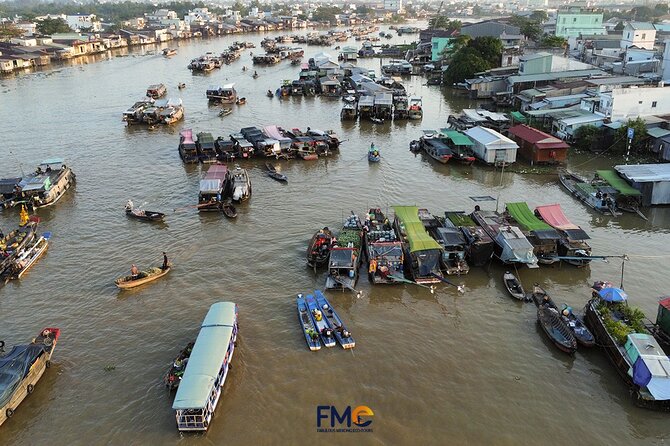 The hidden Fabulous Floating Market and Small Canal - Guides who shape the experience