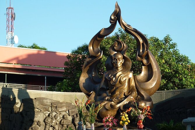 The Hidden Gems & Insightful Stories of Saigon Walking Tour - Independence Palace and the story of divided Vietnam