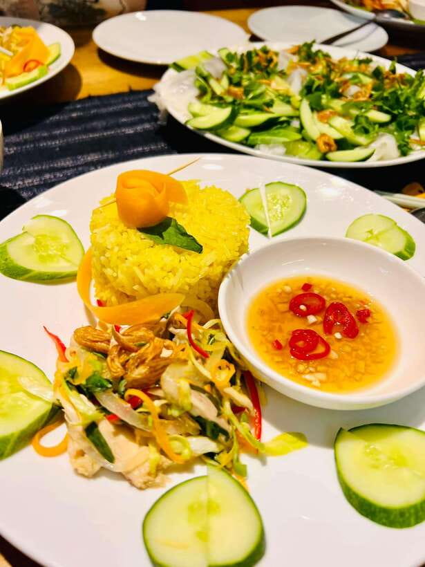 Top Home Cooking Class with Stunning River View AC Kitchen - FAQ