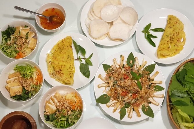 Top-rated Home Cooking Class with a River View AC Kitchen - Getting to Copac Square and knowing the limits