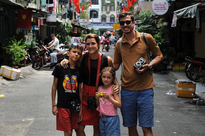Using Medium Format film camera to discover Saigon - Ending at Chợ Bàn Cờ in District 3