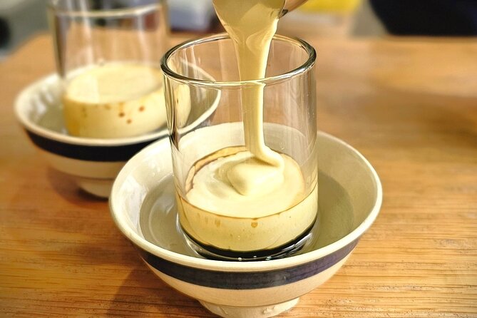 Vietnam Coffee Journey - Make extraordinary tasty coffee yourself - The phin filter puts you in control