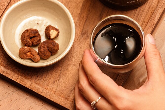 Vietnamese Coffee & Culture Exploration in Hồ Chí Minh City - Brewing two blends with a Vietnamese phin