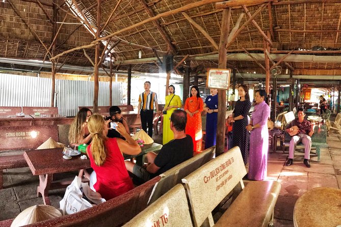 VIP Tour Cuchi Tunnels & Mekong Delta Cruise Full Day Group 12pax - What the small group changes