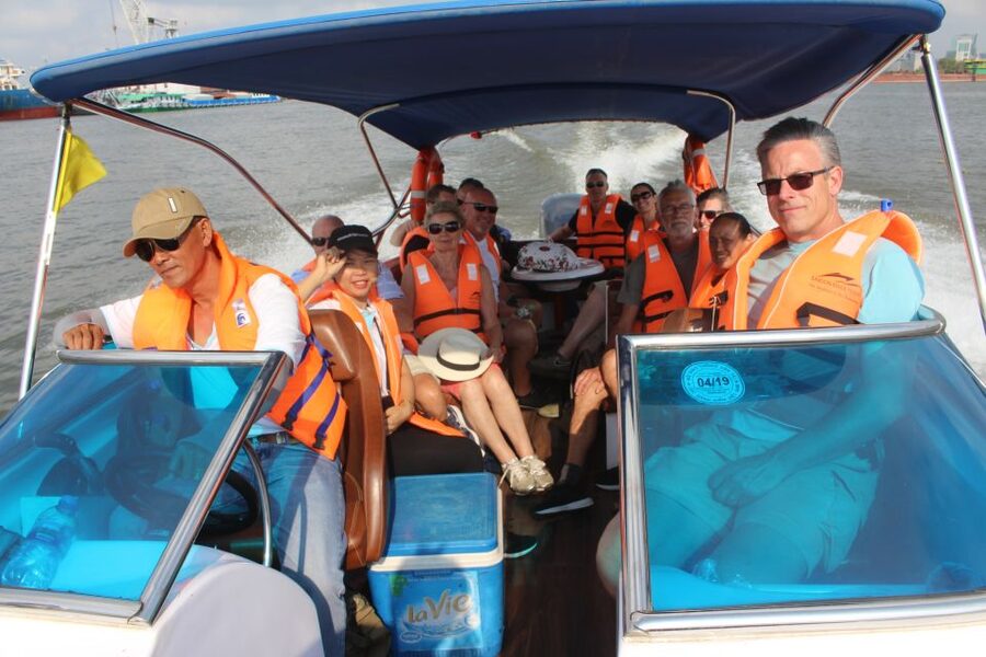 VIP Tour Enjoy Romantic Sunset by Speed Boat Free Cocktail - Key points to know before you book
