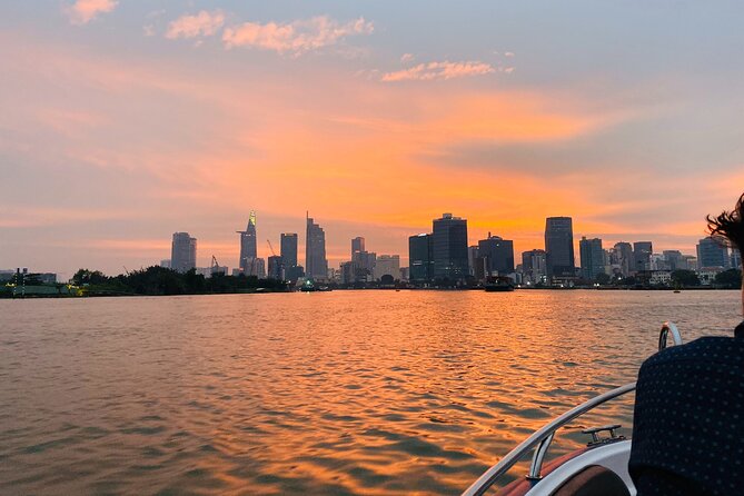 VIP Tour in Saigon: Romantic Sunset Cocktail by SpeedBoat - Practical details that affect the evening