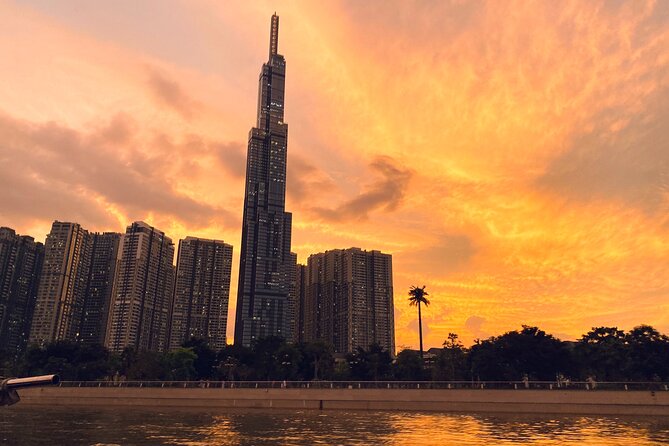 VIP Tour in Saigon: Romantic Sunset Cocktail by SpeedBoat - Who should book this speedboat outing?