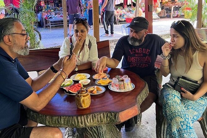 VIP Tour: Mekong Delta 1 Day | Option: Better Lunch - Lunch, fruit, tea, and Southern music