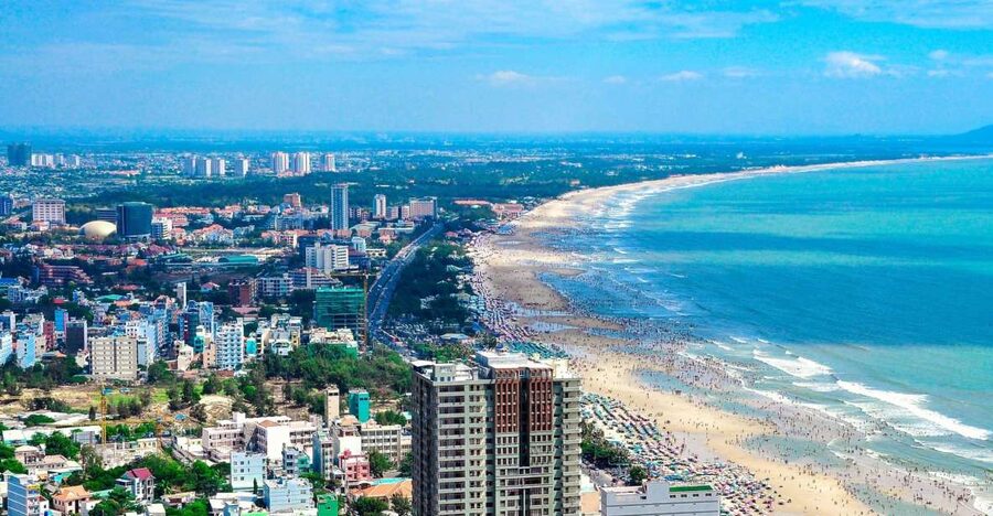 Vung Tau Beach Private Day-Tour - A Vietnamese lunch with a coastal setting