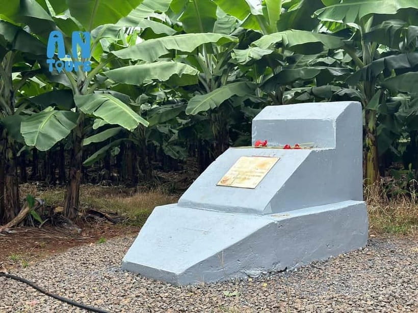 Vung Tau/Ho Chi Minh: Nui Dat, Long Tan, Long Phuoc tunnel - Paying respects at the Long Tan Cross