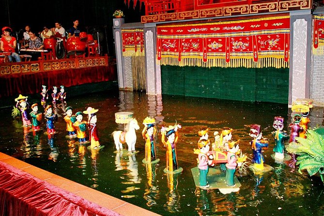 Water Puppet Show Plus Sightseeing By Cyclo and Saigon Dinner Cruise - Three classic Saigon experiences in four hours